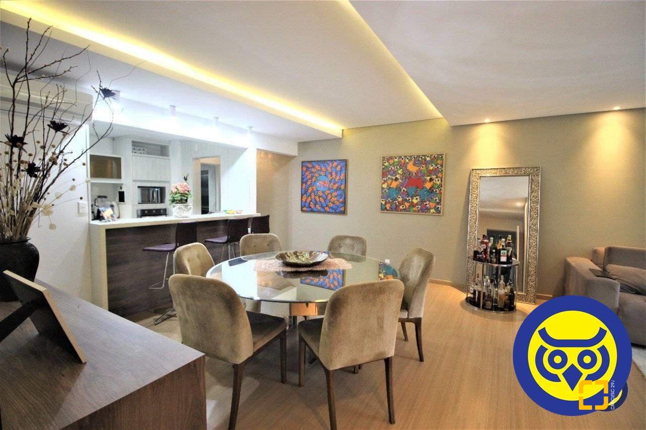 Apartamento com 168m², 7 quartos (sendo 3 suítes), 2 garagens, no bairro Cacupé em Florianópolis