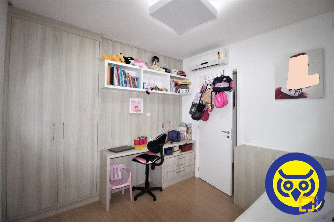 Apartamento com 168m², 7 quartos (sendo 3 suítes), 2 garagens, no bairro Cacupé em Florianópolis
