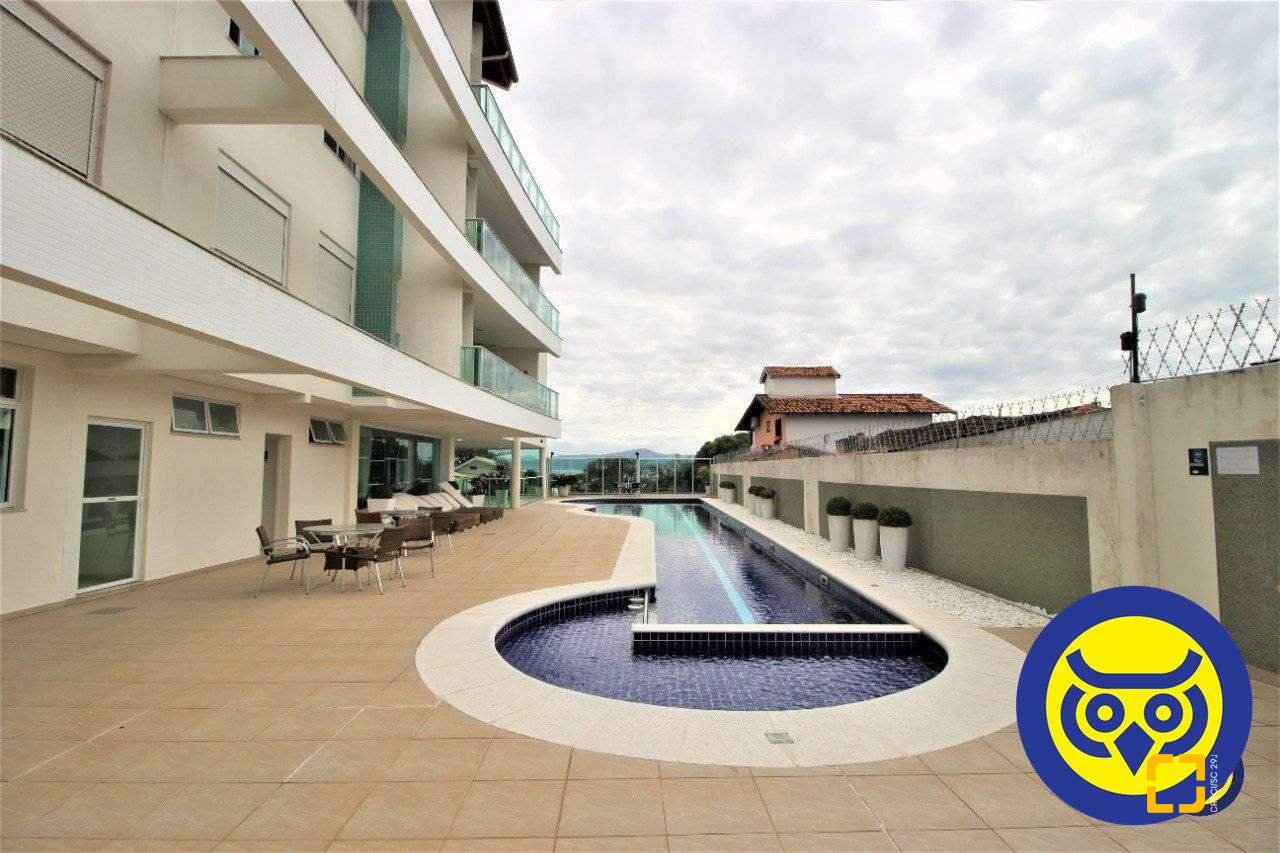 Apartamento com 168m², 7 quartos (sendo 3 suítes), 2 garagens, no bairro Cacupé em Florianópolis