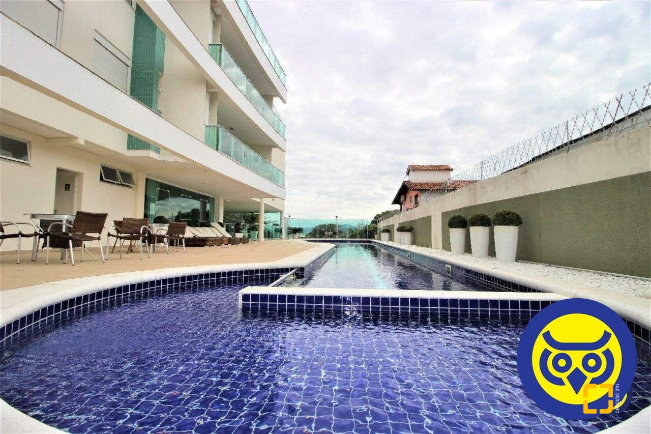 Apartamento com 168m², 7 quartos (sendo 3 suítes), 2 garagens, no bairro Cacupé em Florianópolis