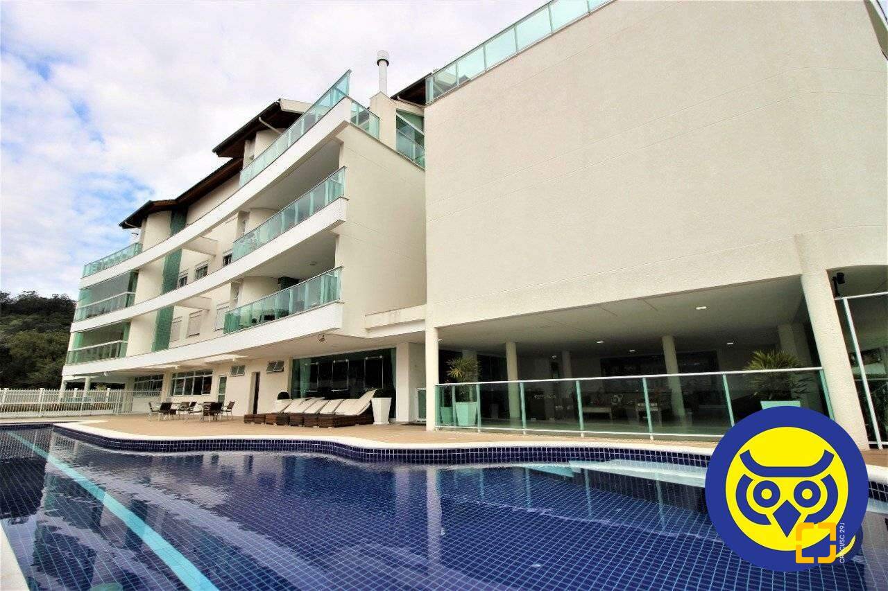 Apartamento com 168m², 7 quartos (sendo 3 suítes), 2 garagens, no bairro Cacupé em Florianópolis