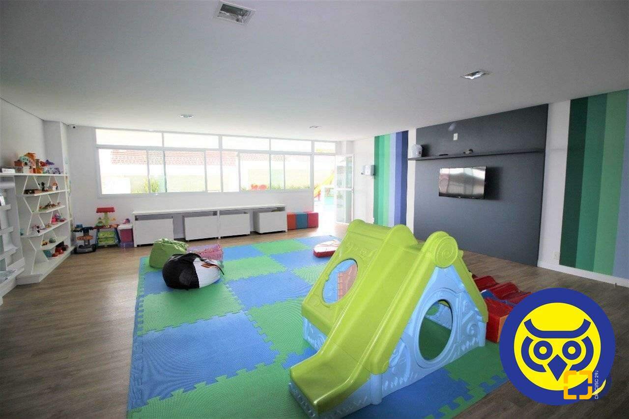 Apartamento com 168m², 7 quartos (sendo 3 suítes), 2 garagens, no bairro Cacupé em Florianópolis