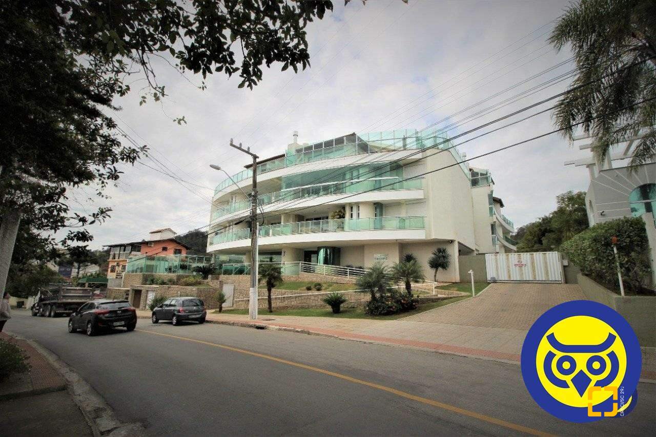 Apartamento com 168m², 7 quartos (sendo 3 suítes), 2 garagens, no bairro Cacupé em Florianópolis