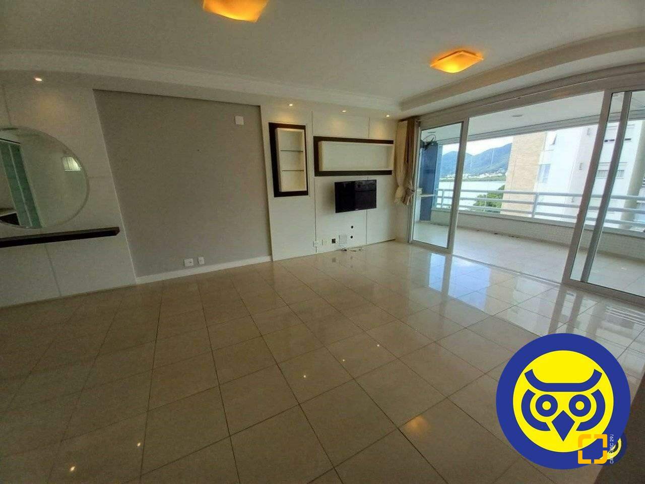 Apartamento com 156m², 6 quartos (sendo 3 suítes), 2 garagens, no bairro João Paulo em Florianópolis