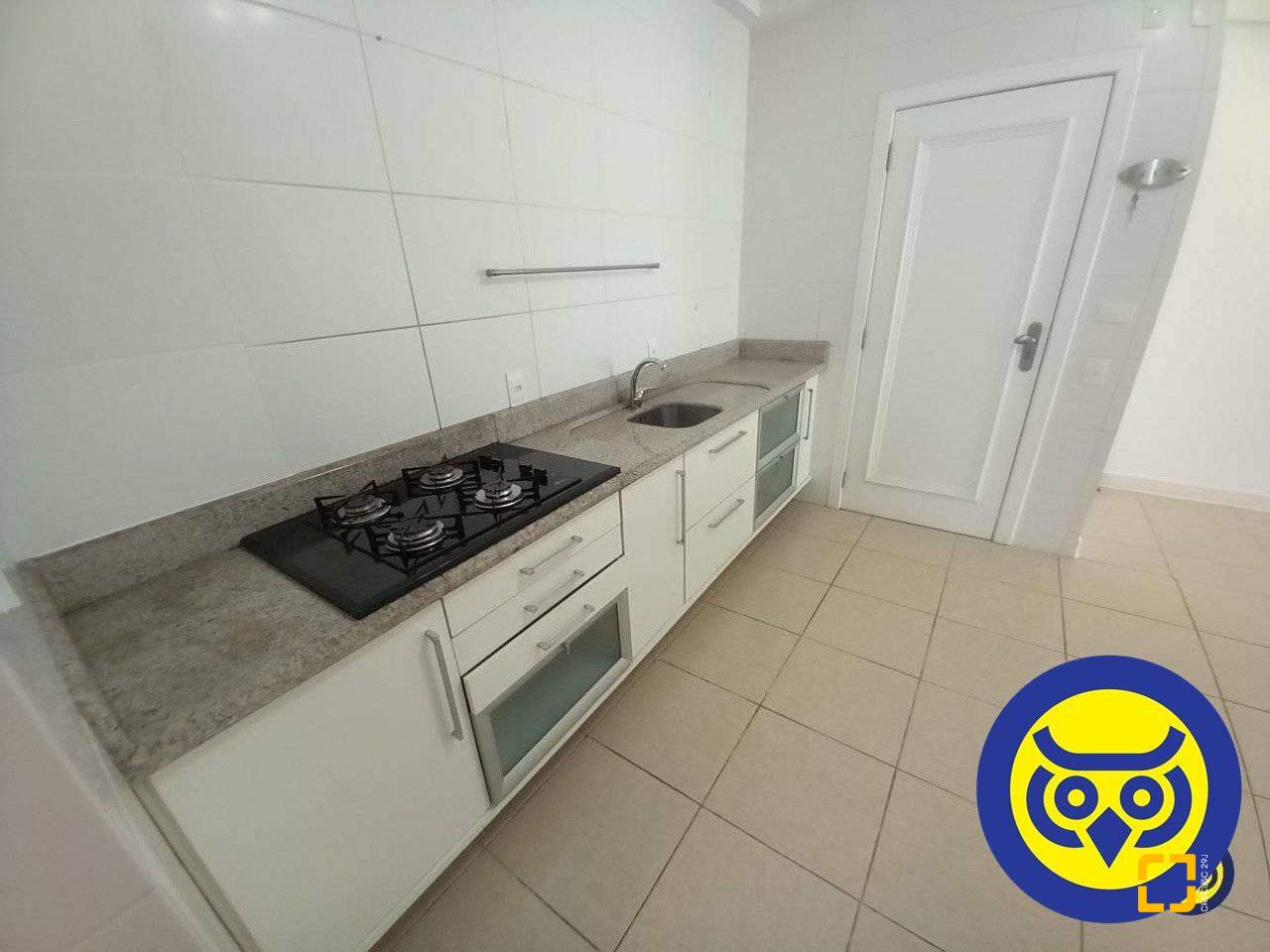 Apartamento com 156m², 6 quartos (sendo 3 suítes), 2 garagens, no bairro João Paulo em Florianópolis