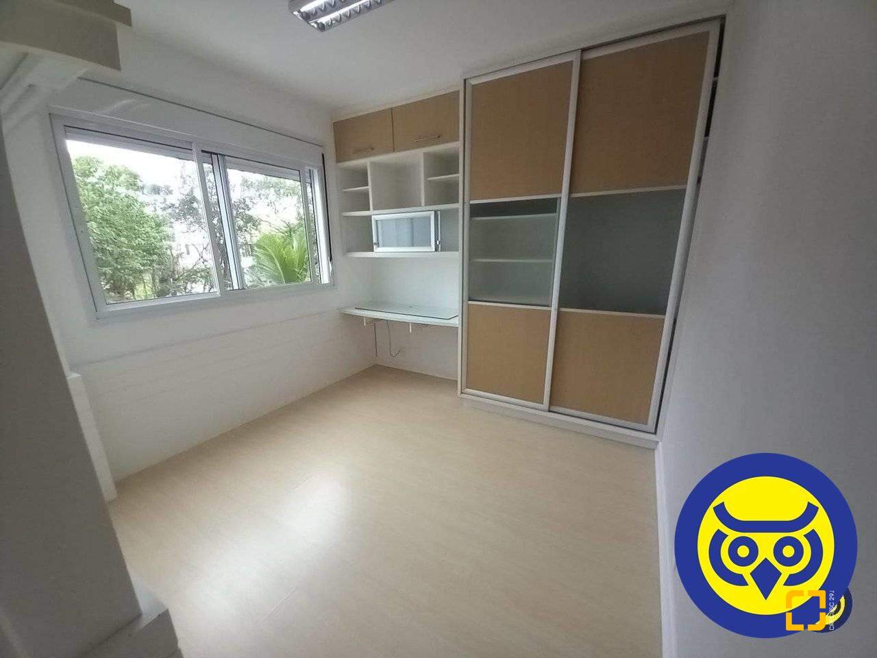 Apartamento com 156m², 6 quartos (sendo 3 suítes), 2 garagens, no bairro João Paulo em Florianópolis