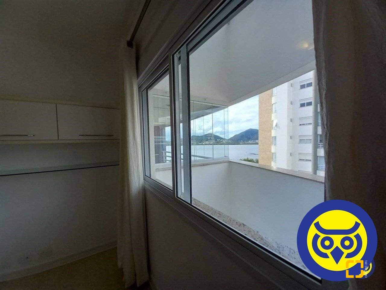 Apartamento com 156m², 6 quartos (sendo 3 suítes), 2 garagens, no bairro João Paulo em Florianópolis