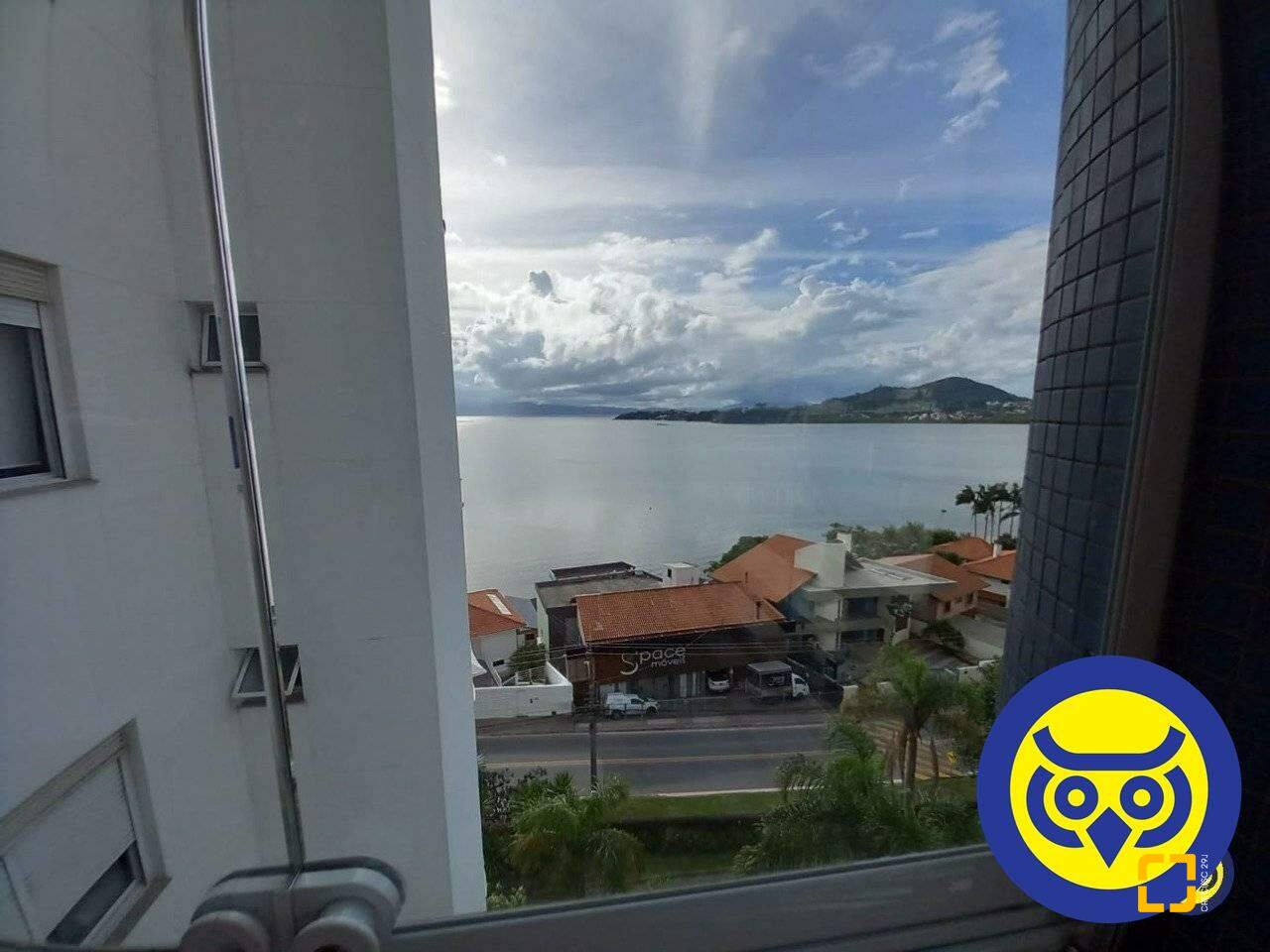Apartamento com 156m², 6 quartos (sendo 3 suítes), 2 garagens, no bairro João Paulo em Florianópolis