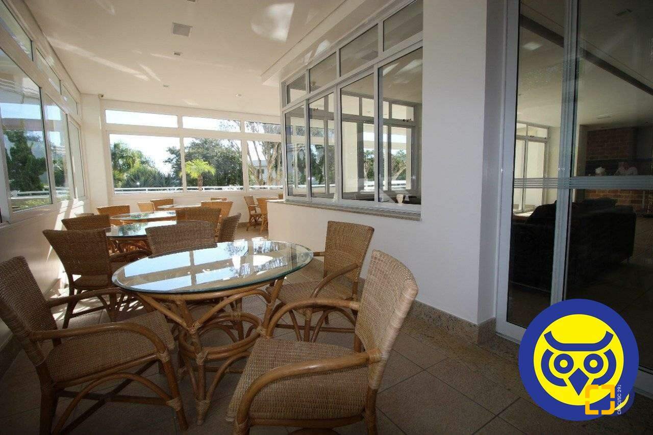 Apartamento com 156m², 6 quartos (sendo 3 suítes), 2 garagens, no bairro João Paulo em Florianópolis