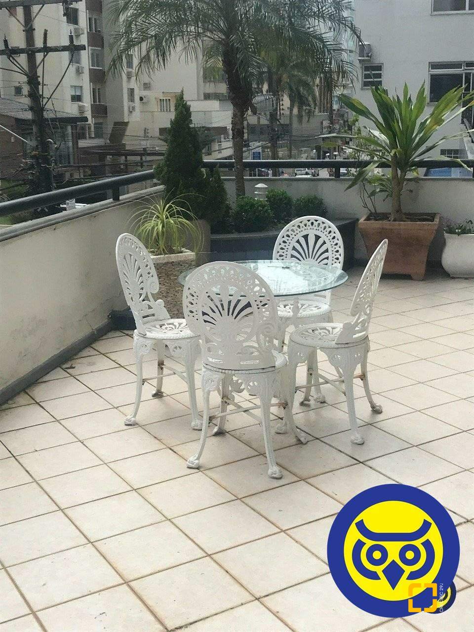 Apartamento com 274m², 4 quartos (sendo 1 suíte), 1 garagem, no bairro Centro em Florianópolis