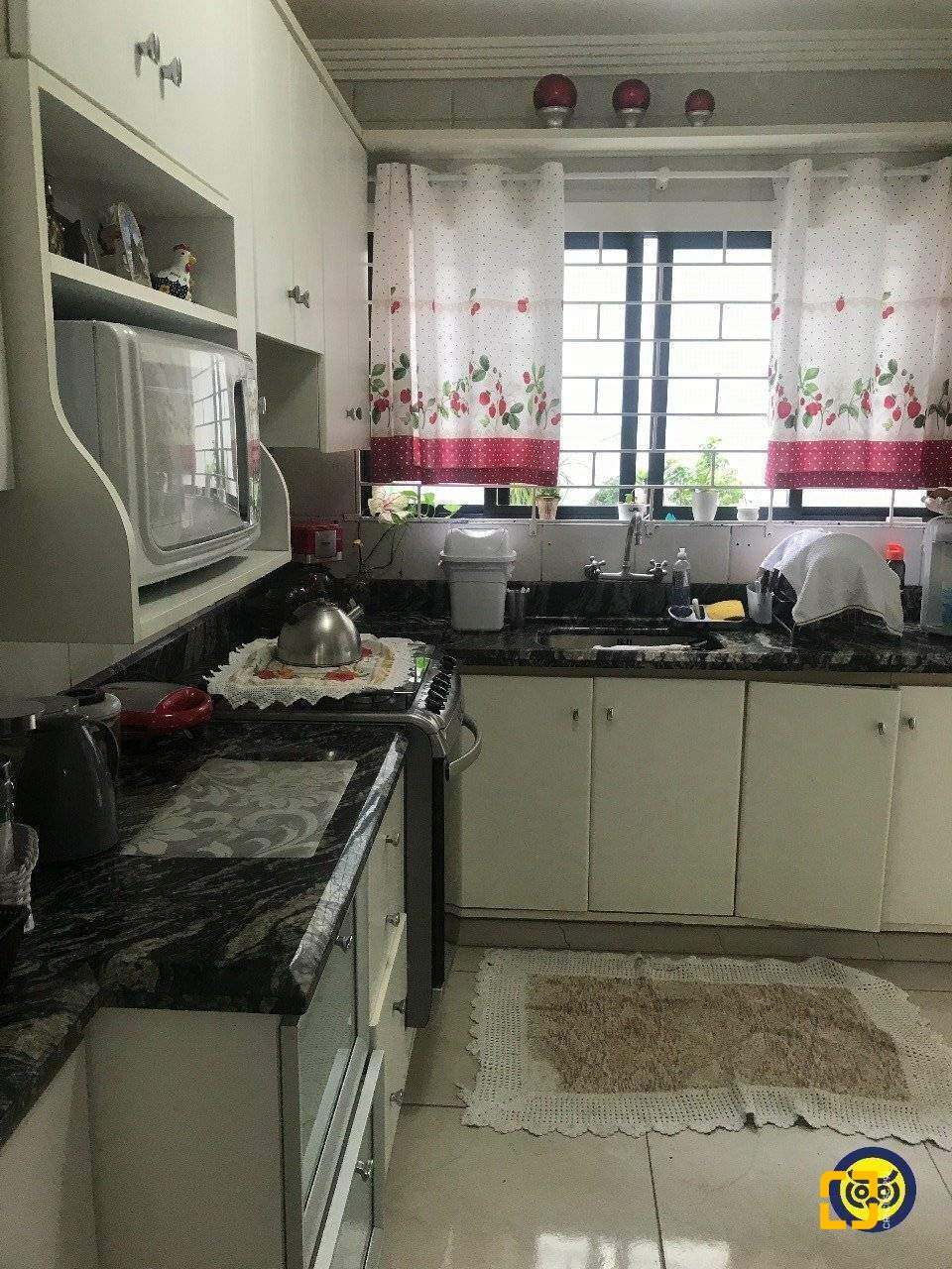 Apartamento com 274m², 4 quartos (sendo 1 suíte), 1 garagem, no bairro Centro em Florianópolis