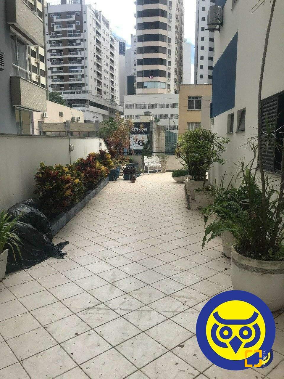 Apartamento com 274m², 4 quartos (sendo 1 suíte), 1 garagem, no bairro Centro em Florianópolis