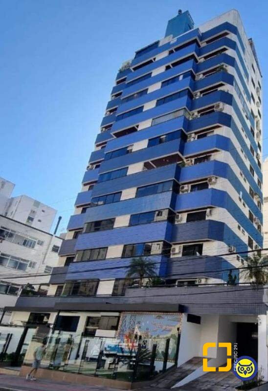Apartamento com 274m², 4 quartos (sendo 1 suíte), 1 garagem, no bairro Centro em Florianópolis
