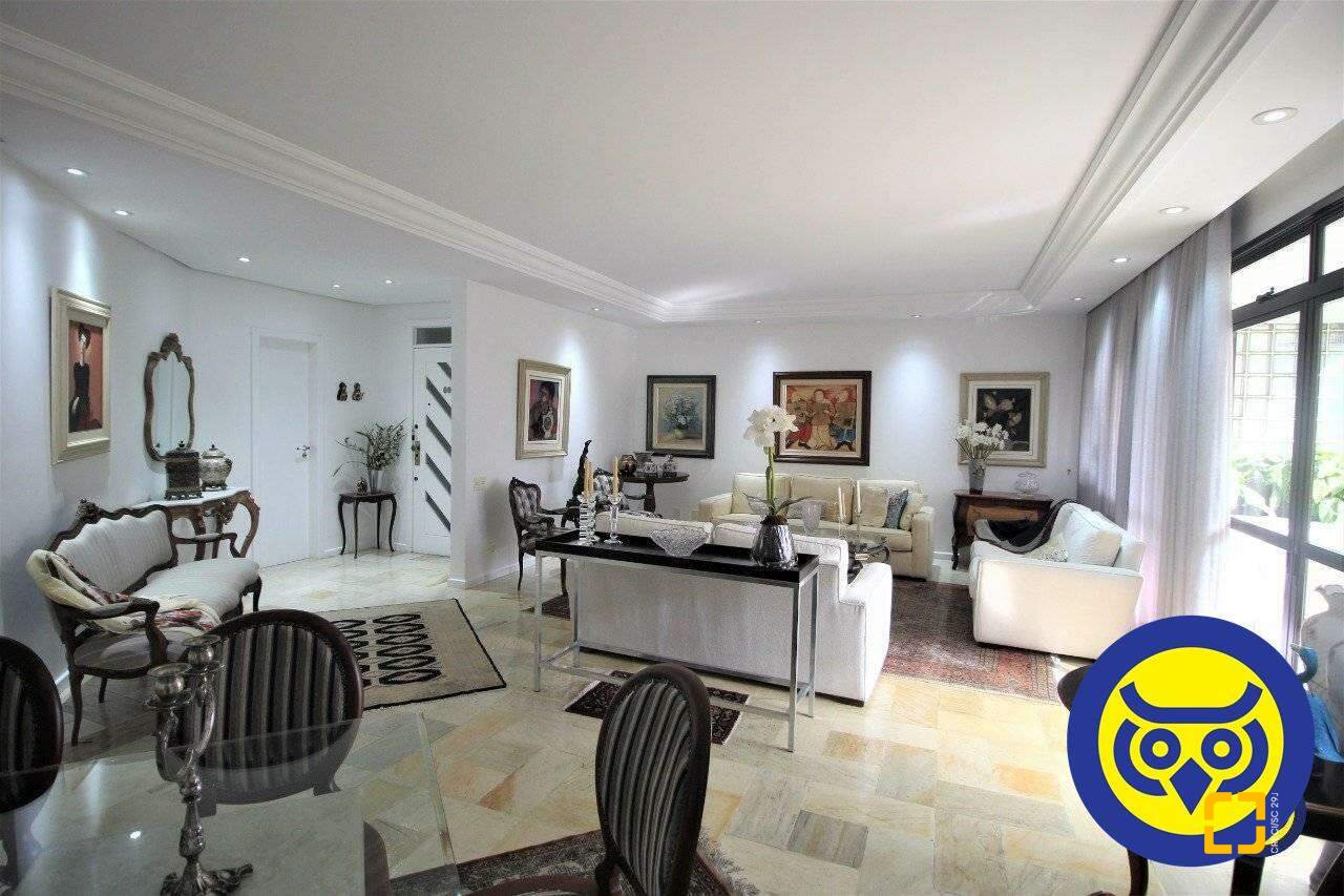 Apartamento com 236m², 5 quartos (sendo 2 suítes), 2 garagens, no bairro Agronômica em Florianópolis
