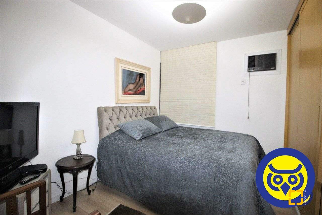 Apartamento com 236m², 5 quartos (sendo 2 suítes), 2 garagens, no bairro Agronômica em Florianópolis