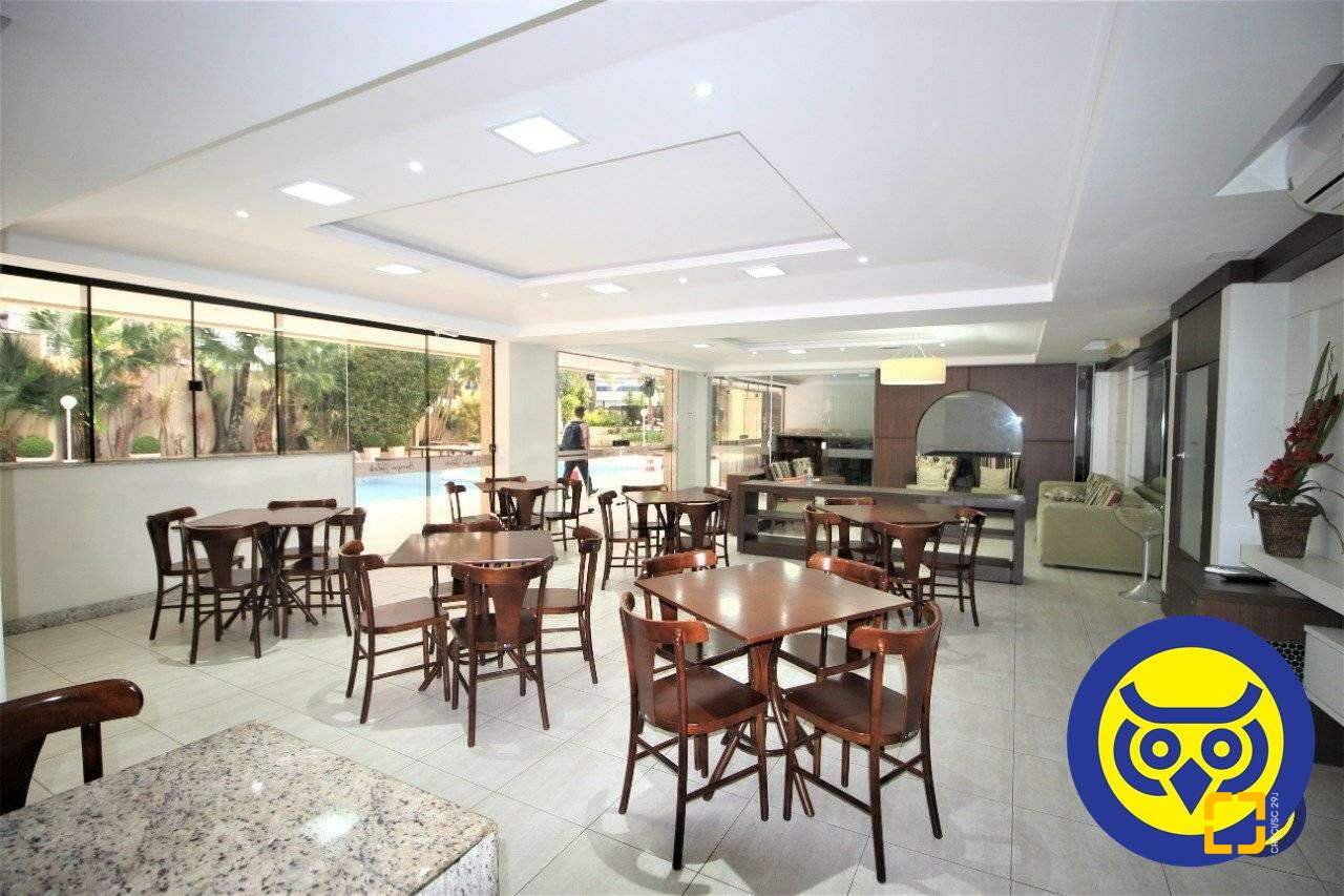 Apartamento com 236m², 5 quartos (sendo 2 suítes), 2 garagens, no bairro Agronômica em Florianópolis