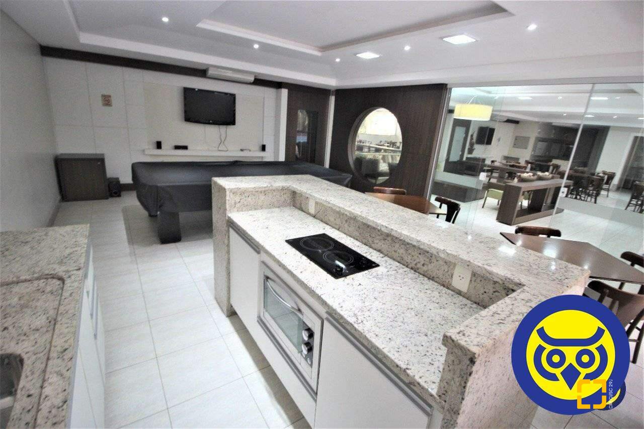 Apartamento com 236m², 5 quartos (sendo 2 suítes), 2 garagens, no bairro Agronômica em Florianópolis