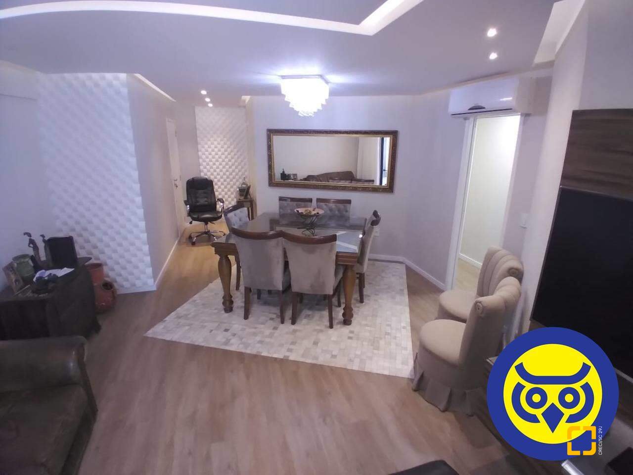 Apartamento com 109m², 5 quartos (sendo 1 suíte), 2 garagens, no bairro João Paulo em Florianópolis