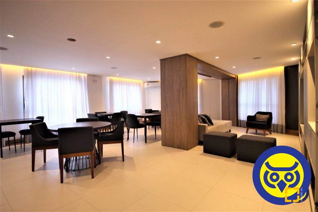 Apartamento com 109m², 5 quartos (sendo 1 suíte), 2 garagens, no bairro João Paulo em Florianópolis