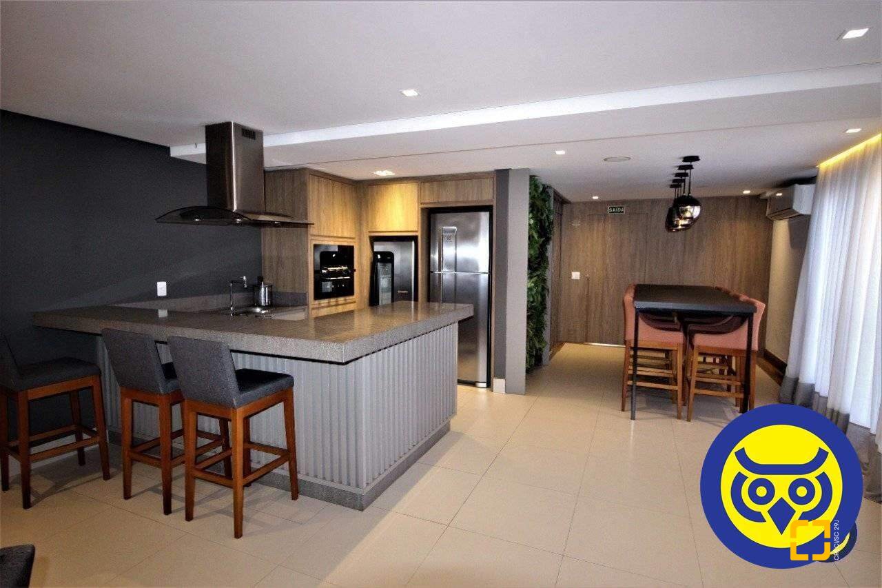 Apartamento com 109m², 5 quartos (sendo 1 suíte), 2 garagens, no bairro João Paulo em Florianópolis