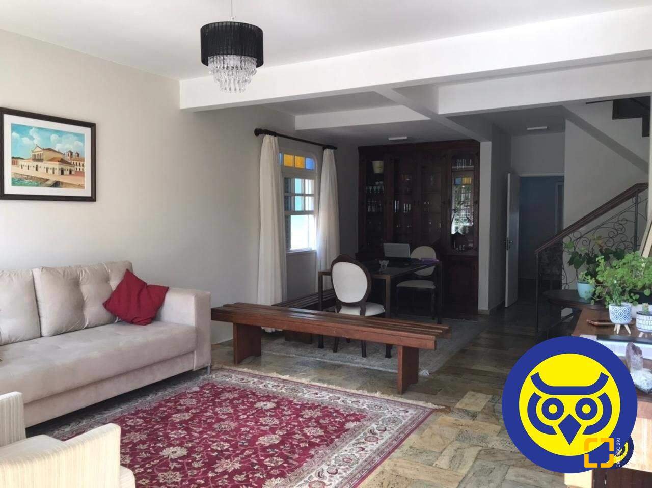Casa com 191m², 5 quartos (sendo 1 suíte), 2 garagens, no bairro Centro em Florianópolis