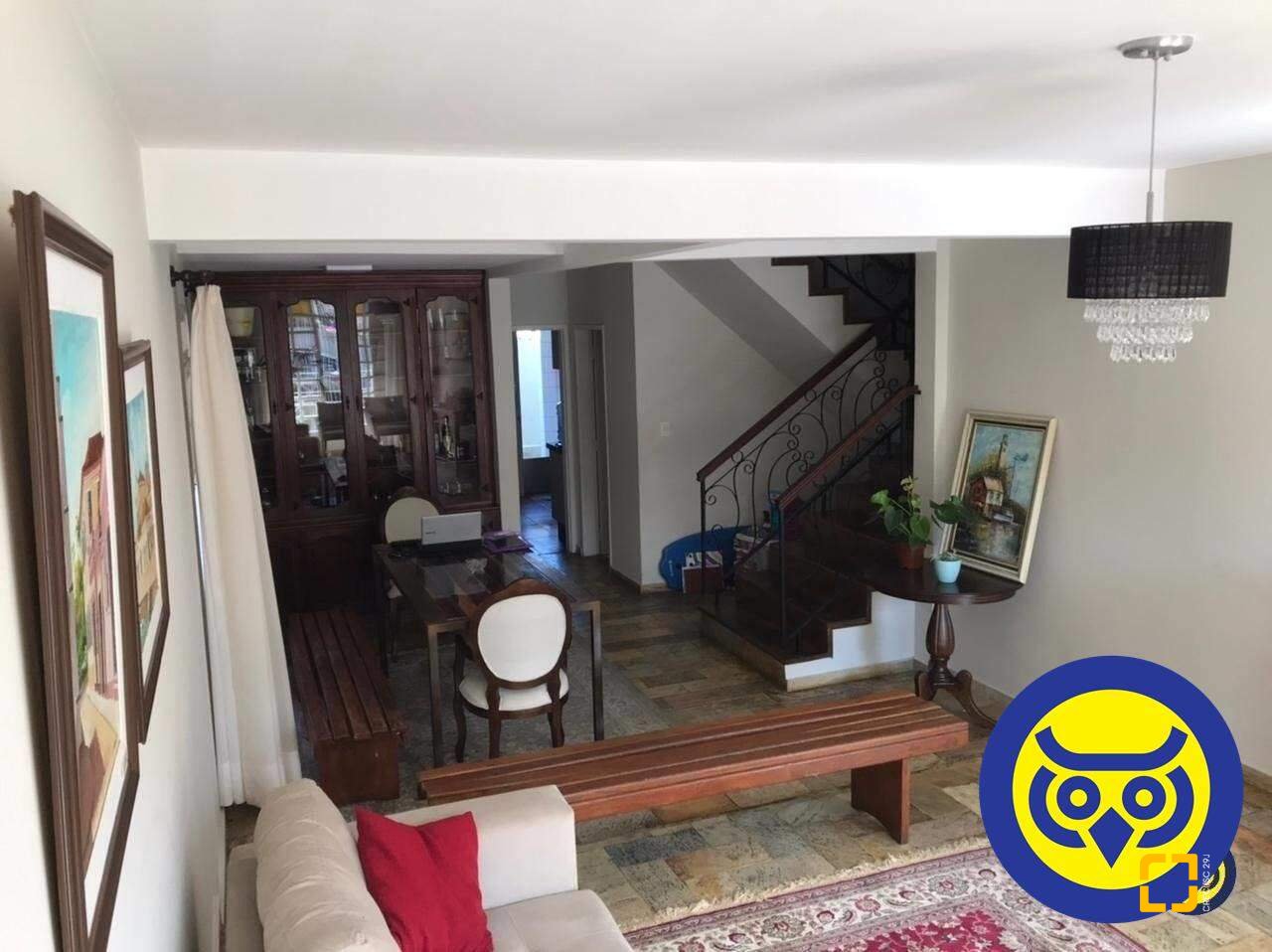 Casa com 191m², 5 quartos (sendo 1 suíte), 2 garagens, no bairro Centro em Florianópolis