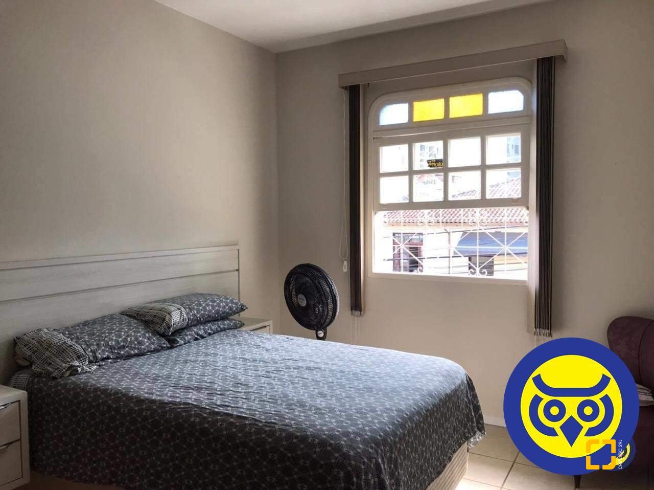 Casa com 191m², 5 quartos (sendo 1 suíte), 2 garagens, no bairro Centro em Florianópolis