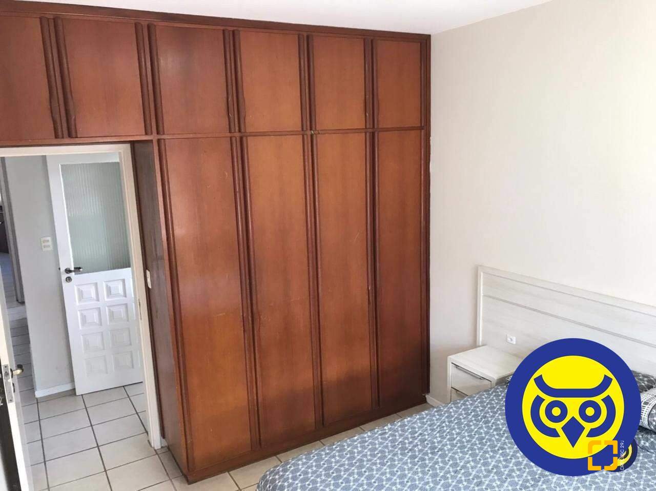 Casa com 191m², 5 quartos (sendo 1 suíte), 2 garagens, no bairro Centro em Florianópolis