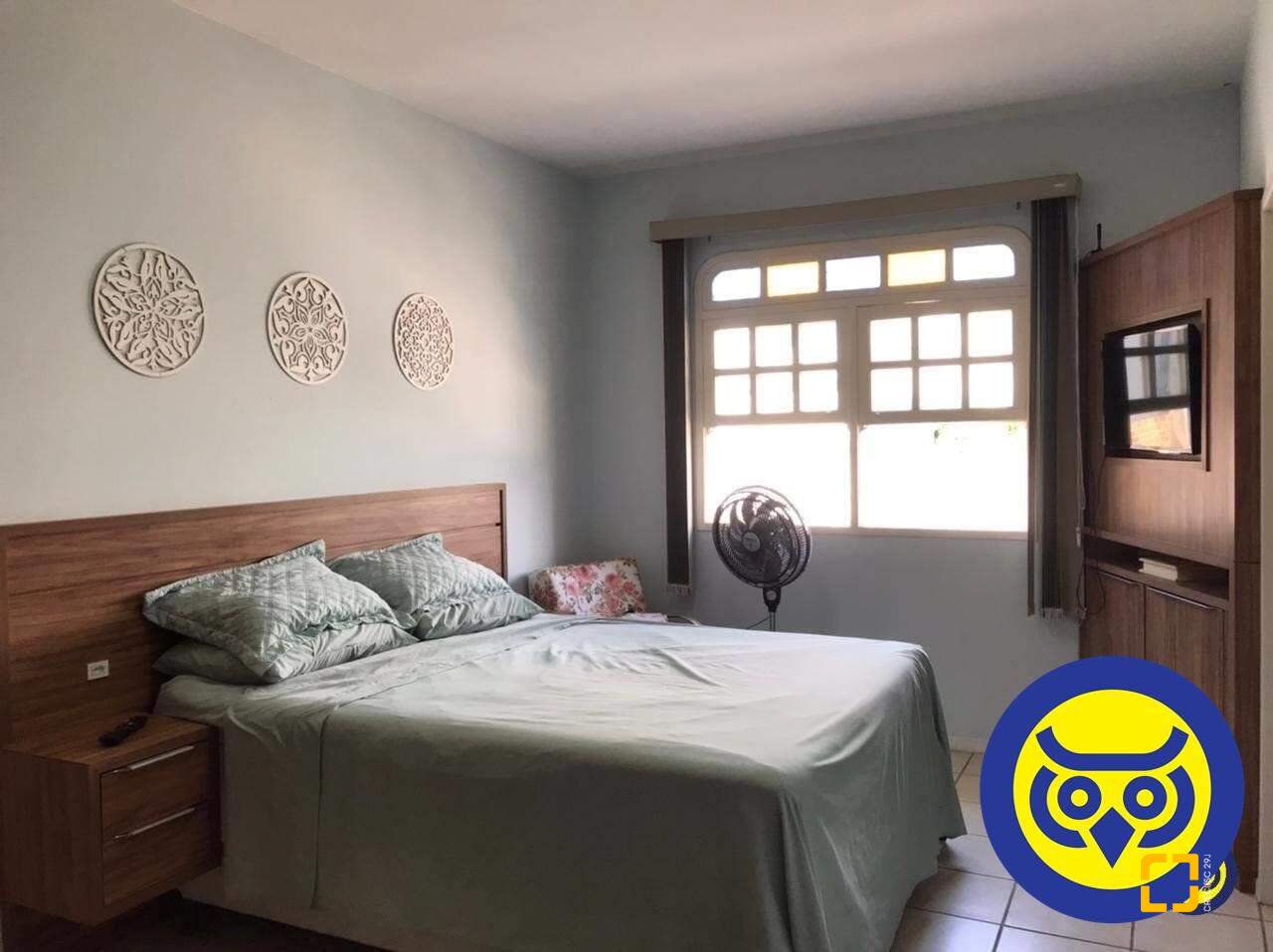 Casa com 191m², 5 quartos (sendo 1 suíte), 2 garagens, no bairro Centro em Florianópolis