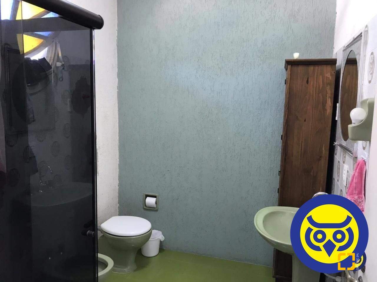 Casa com 191m², 5 quartos (sendo 1 suíte), 2 garagens, no bairro Centro em Florianópolis