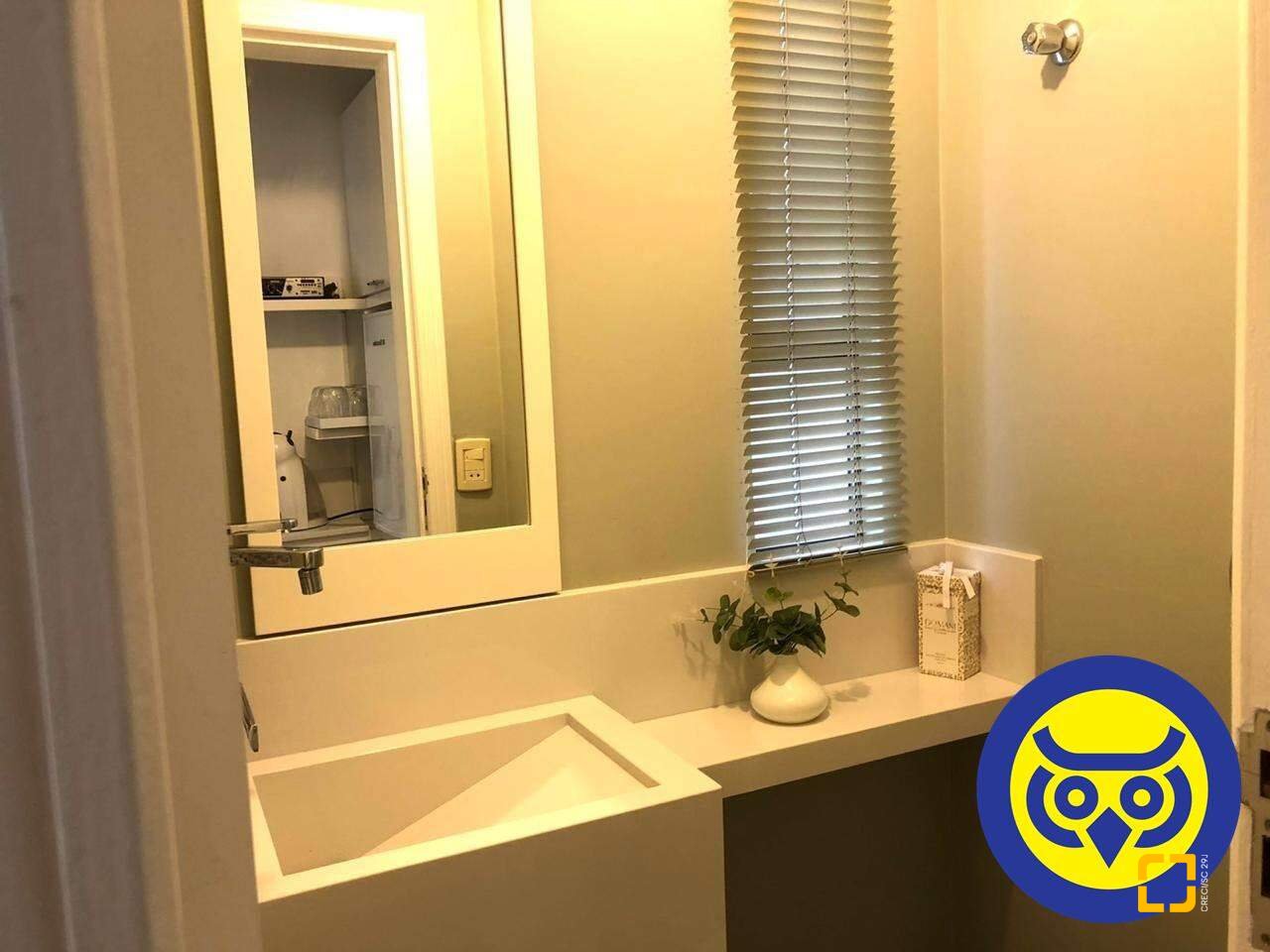 Sala com 24m², 1 garagem, no bairro Centro em Florianópolis