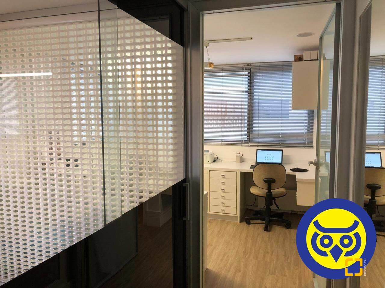 Sala com 24m², 1 garagem, no bairro Centro em Florianópolis