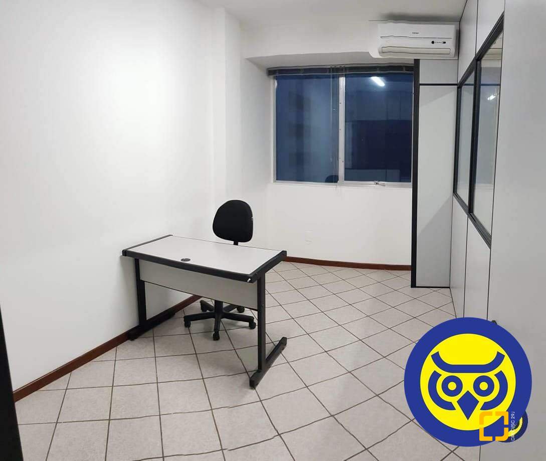 Sala com 42m², no bairro Centro em Florianópolis