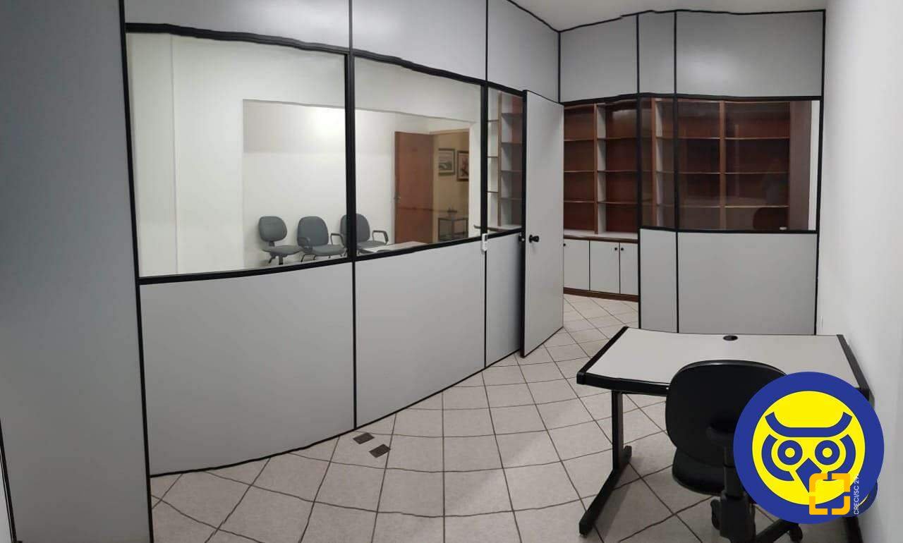 Sala com 42m², no bairro Centro em Florianópolis