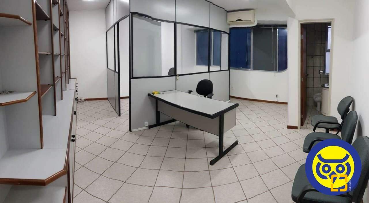 Sala com 42m², no bairro Centro em Florianópolis