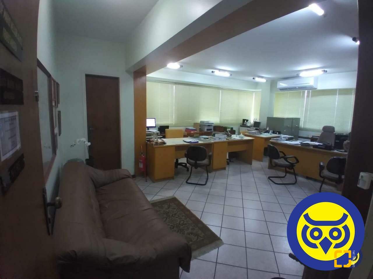 Sala com 49m², no bairro Centro em Florianópolis