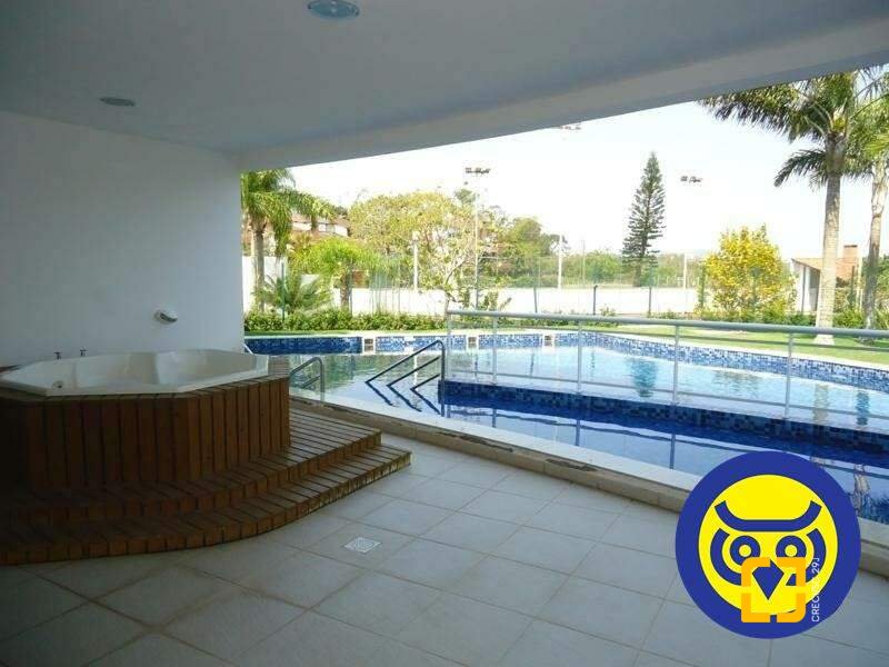 Apartamento com 258m², 4 quartos (sendo 4 suítes), 3 garagens, no bairro Cachoeira do Bom Jesus em Florianópolis