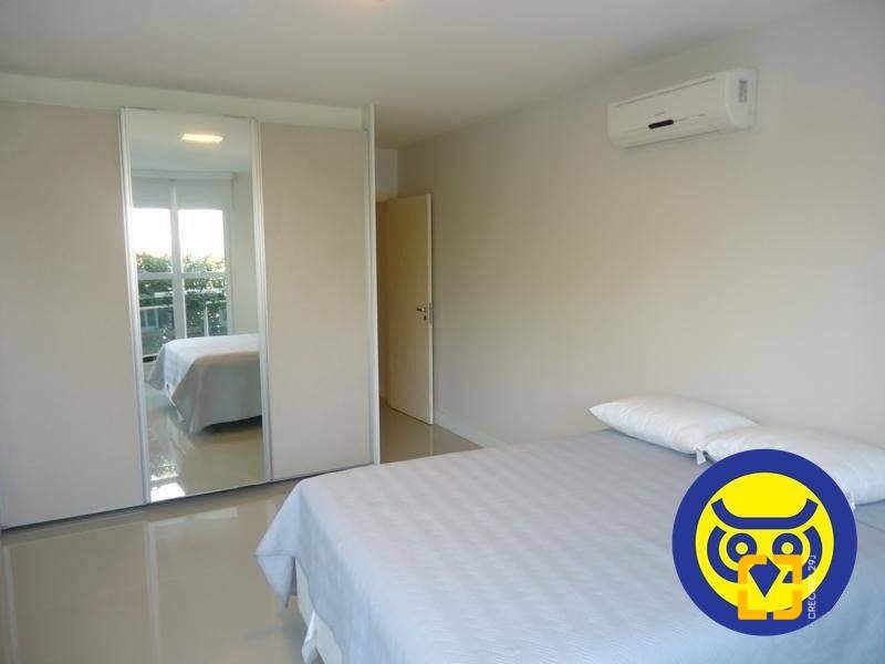 Apartamento com 258m², 4 quartos (sendo 4 suítes), 3 garagens, no bairro Cachoeira do Bom Jesus em Florianópolis