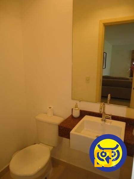 Apartamento com 258m², 4 quartos (sendo 4 suítes), 3 garagens, no bairro Cachoeira do Bom Jesus em Florianópolis