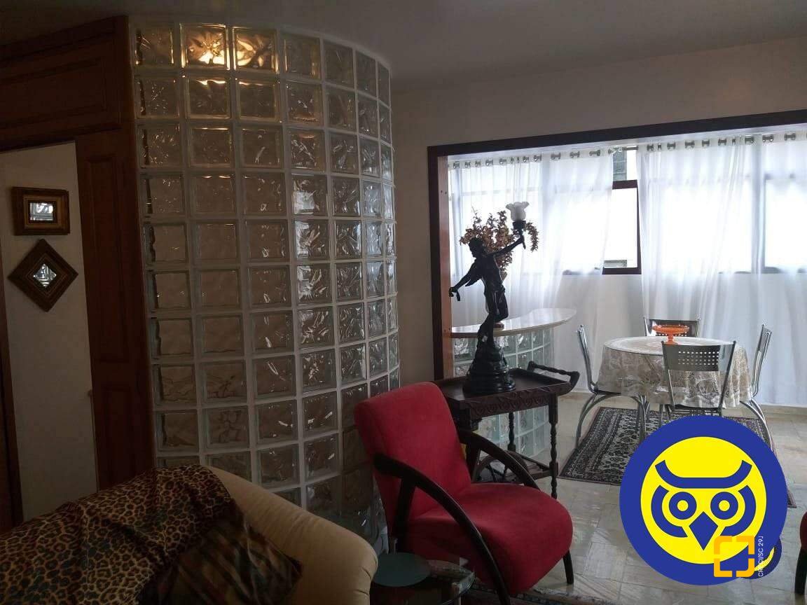Cobertura com 226m², 4 quartos (sendo 2 suítes), 2 garagens, no bairro Centro em Florianópolis