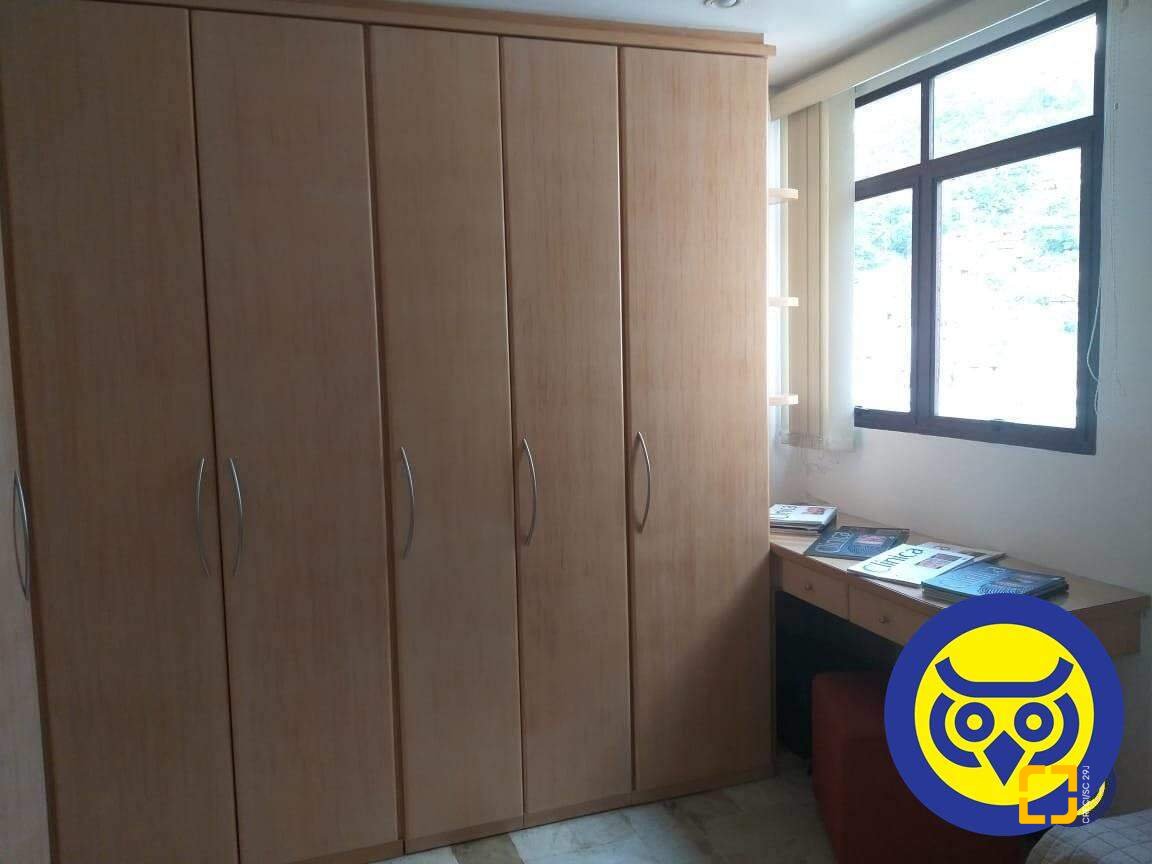 Cobertura com 226m², 4 quartos (sendo 2 suítes), 2 garagens, no bairro Centro em Florianópolis