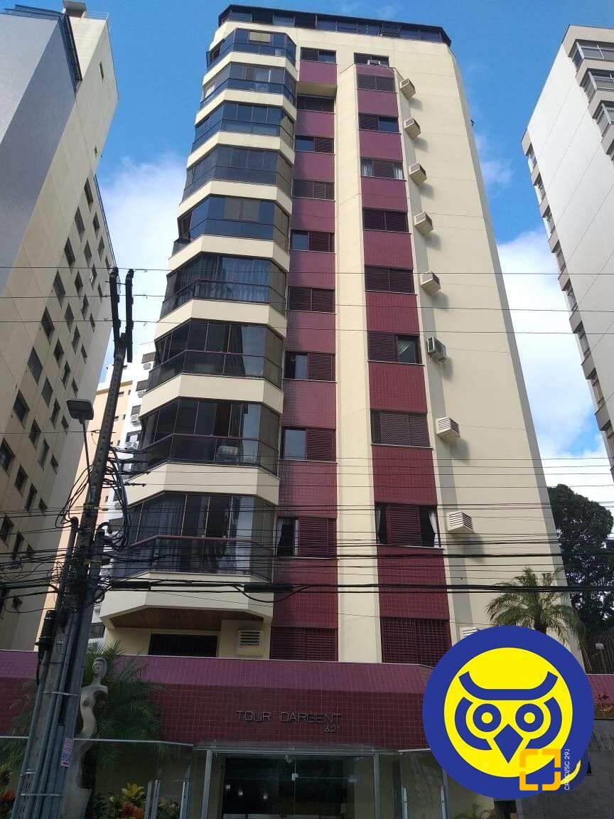 Cobertura com 226m², 4 quartos (sendo 2 suítes), 2 garagens, no bairro Centro em Florianópolis