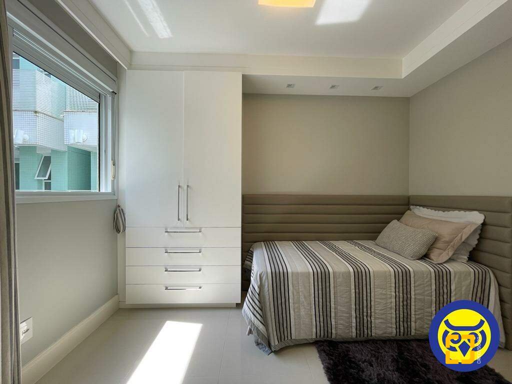 Apartamento com 138m², 6 quartos (sendo 3 suítes), 3 garagens, no bairro Cachoeira do Bom Jesus em Florianópolis