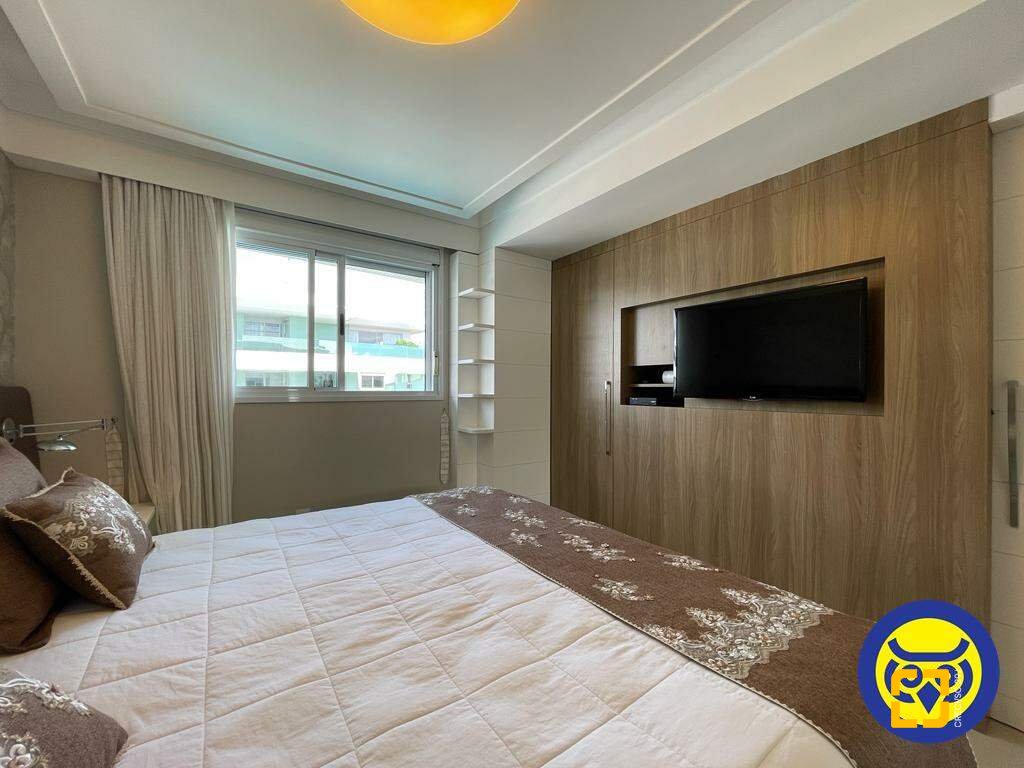 Apartamento com 138m², 6 quartos (sendo 3 suítes), 3 garagens, no bairro Cachoeira do Bom Jesus em Florianópolis