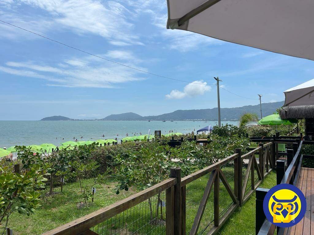 Apartamento com 138m², 3 quartos (sendo 3 suítes), 3 garagens, no bairro Cachoeira do Bom Jesus em Florianópolis