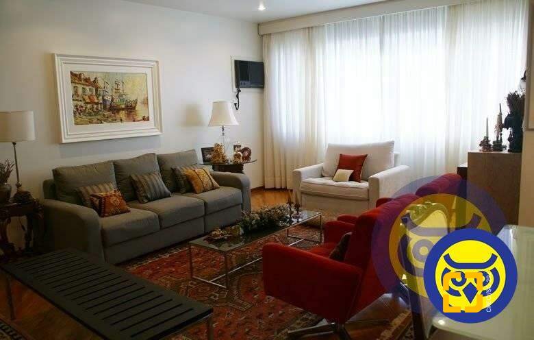 Apartamento com 266m², 6 quartos (sendo 2 suítes), 2 garagens, no bairro Centro em Florianópolis
