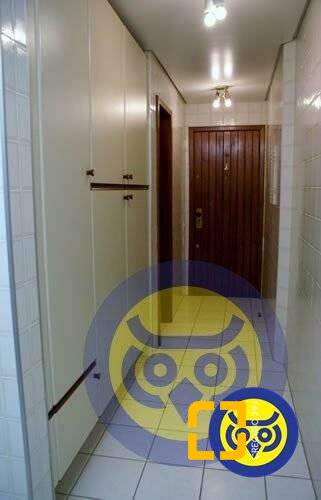 Apartamento com 266m², 6 quartos (sendo 2 suítes), 2 garagens, no bairro Centro em Florianópolis