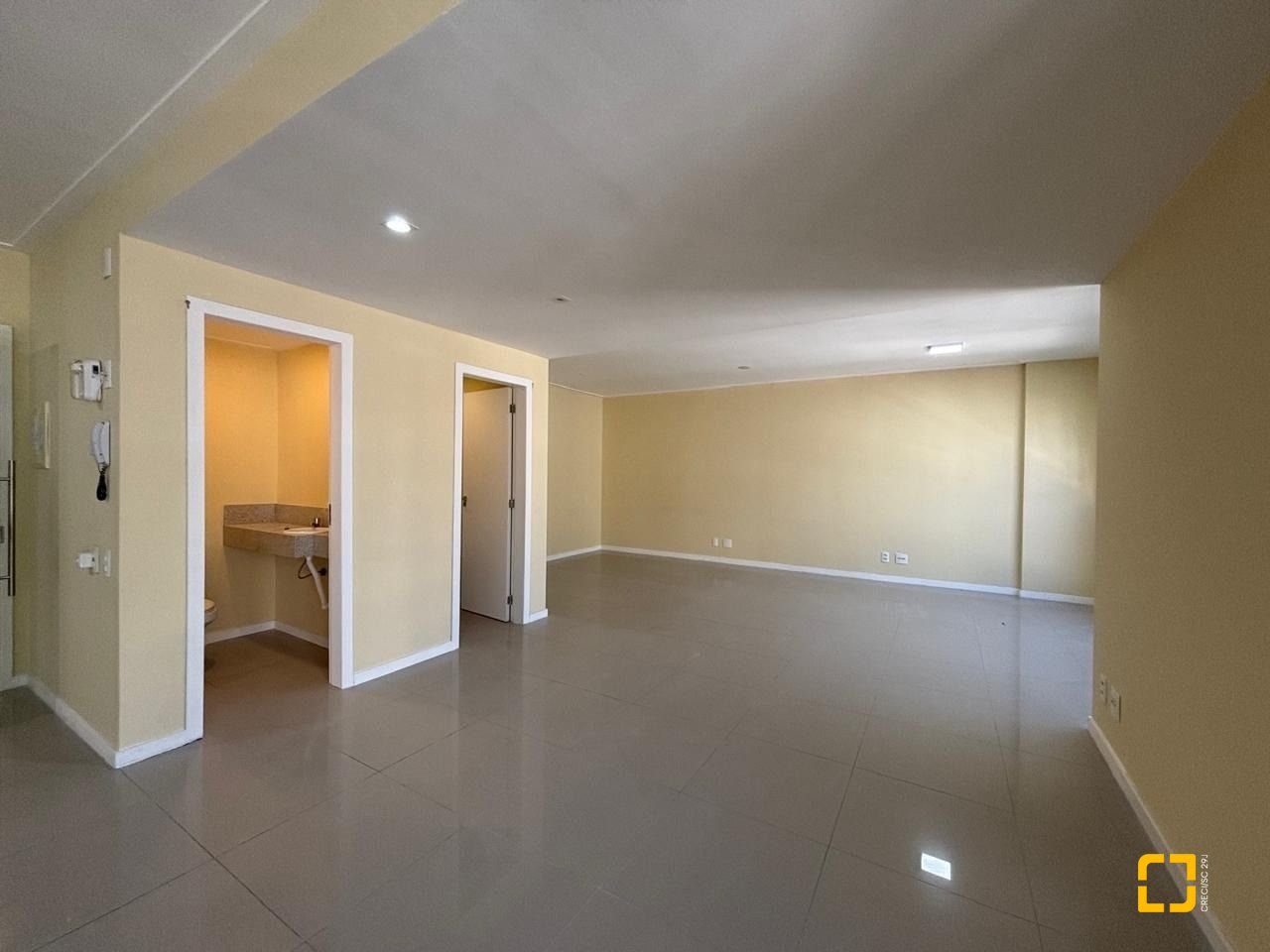 Sala com 67m², 1 garagem, no bairro Centro em Florianópolis