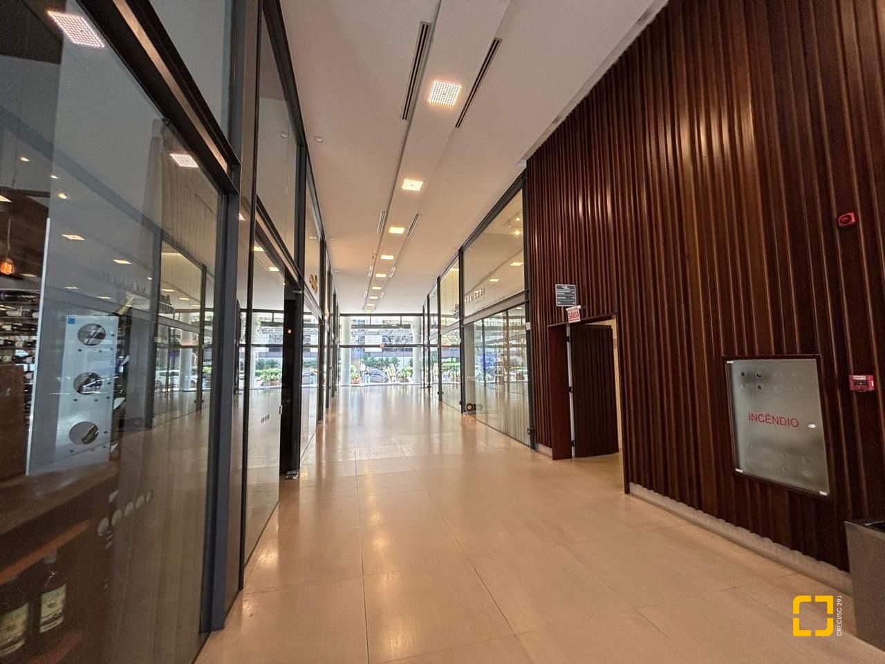Sala com 67m², 1 garagem, no bairro Centro em Florianópolis