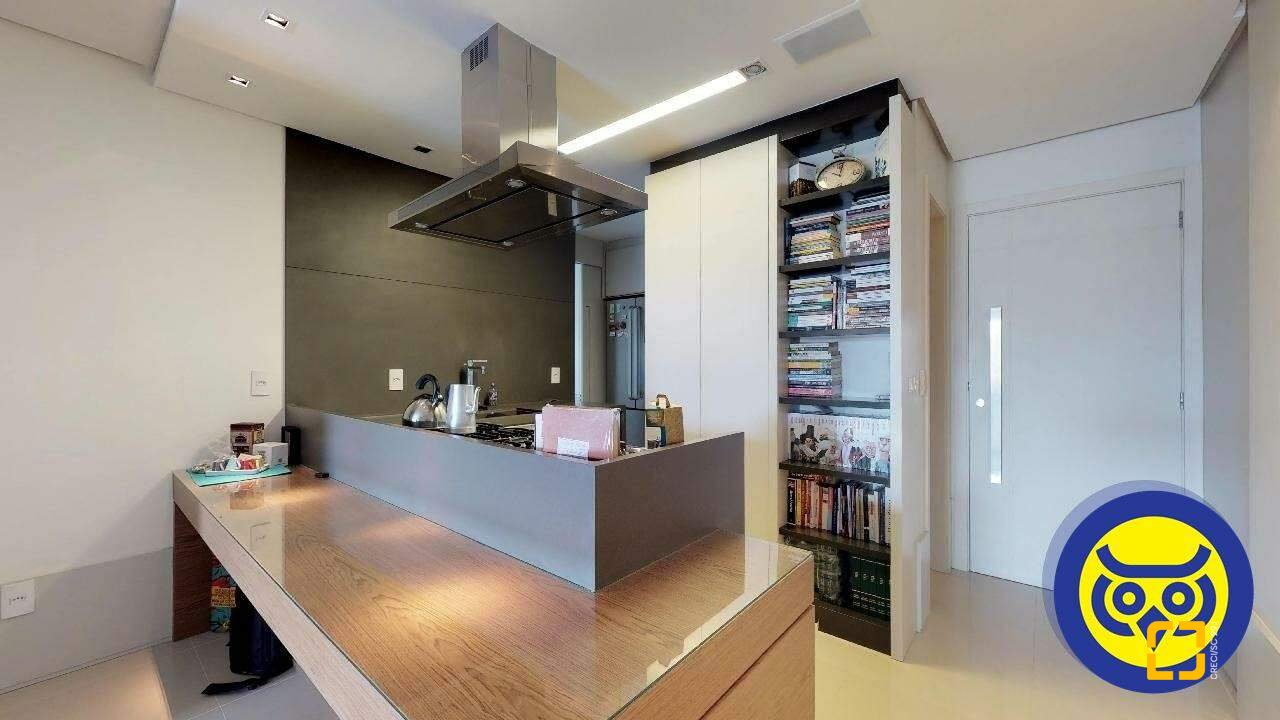 Apartamento com 117m², 6 quartos (sendo 3 suítes), 3 garagens, no bairro Centro em Florianópolis